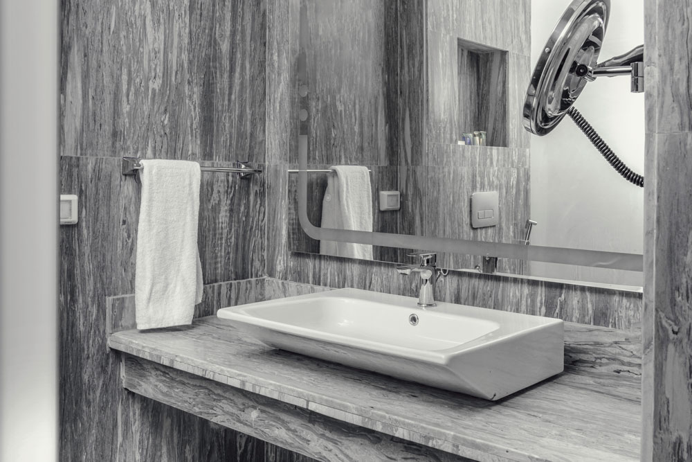 Double or twin room with pool view